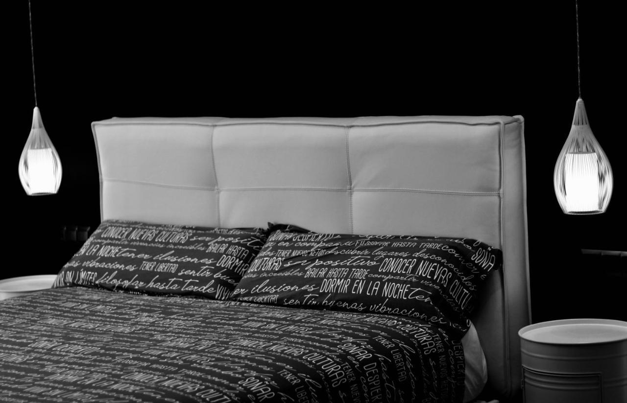 Black&White Suitte Plaza Noja Exterior foto