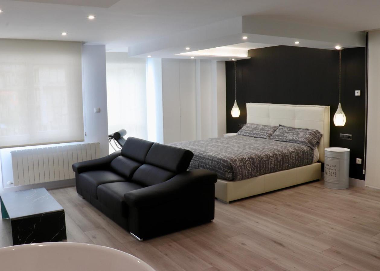 Black&White Suitte Plaza Noja Exterior foto