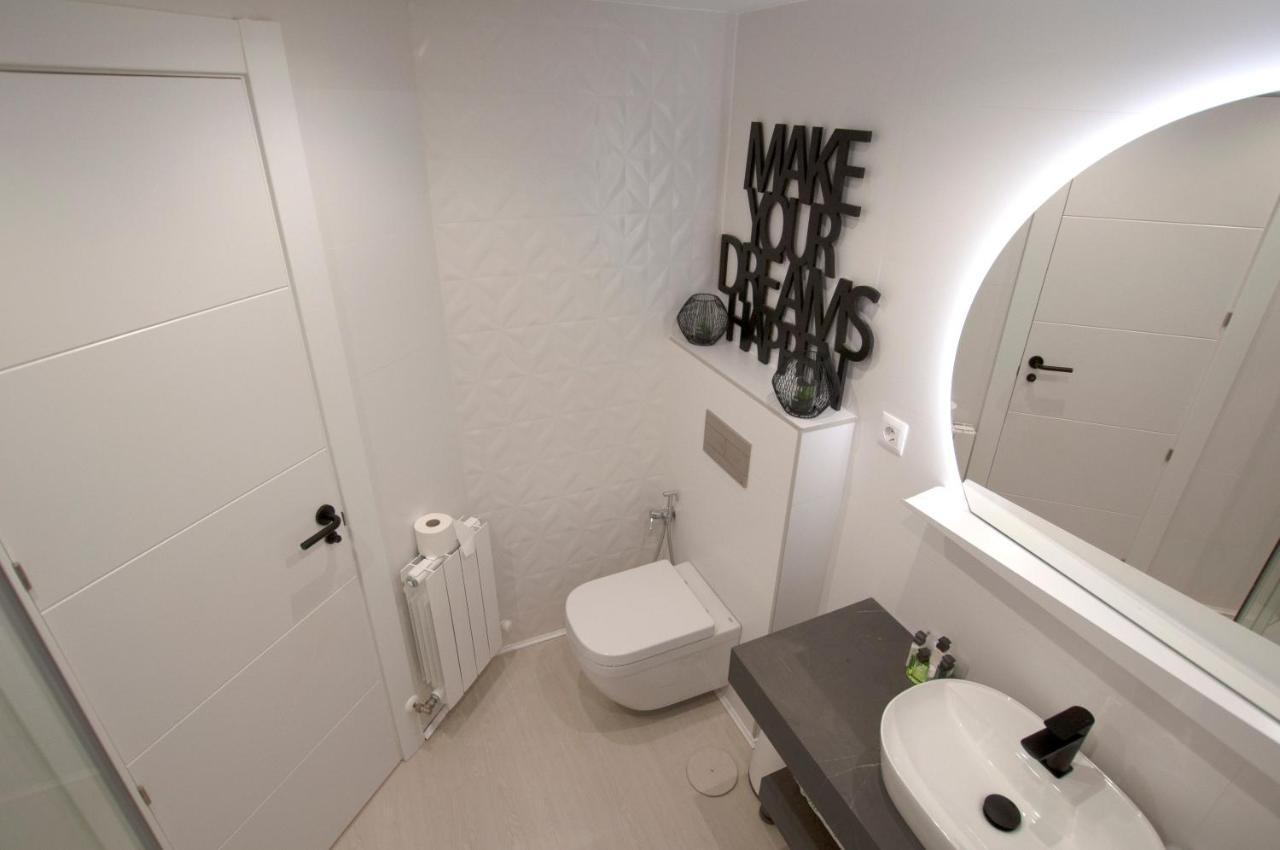 Black&White Suitte Plaza Noja Exterior foto